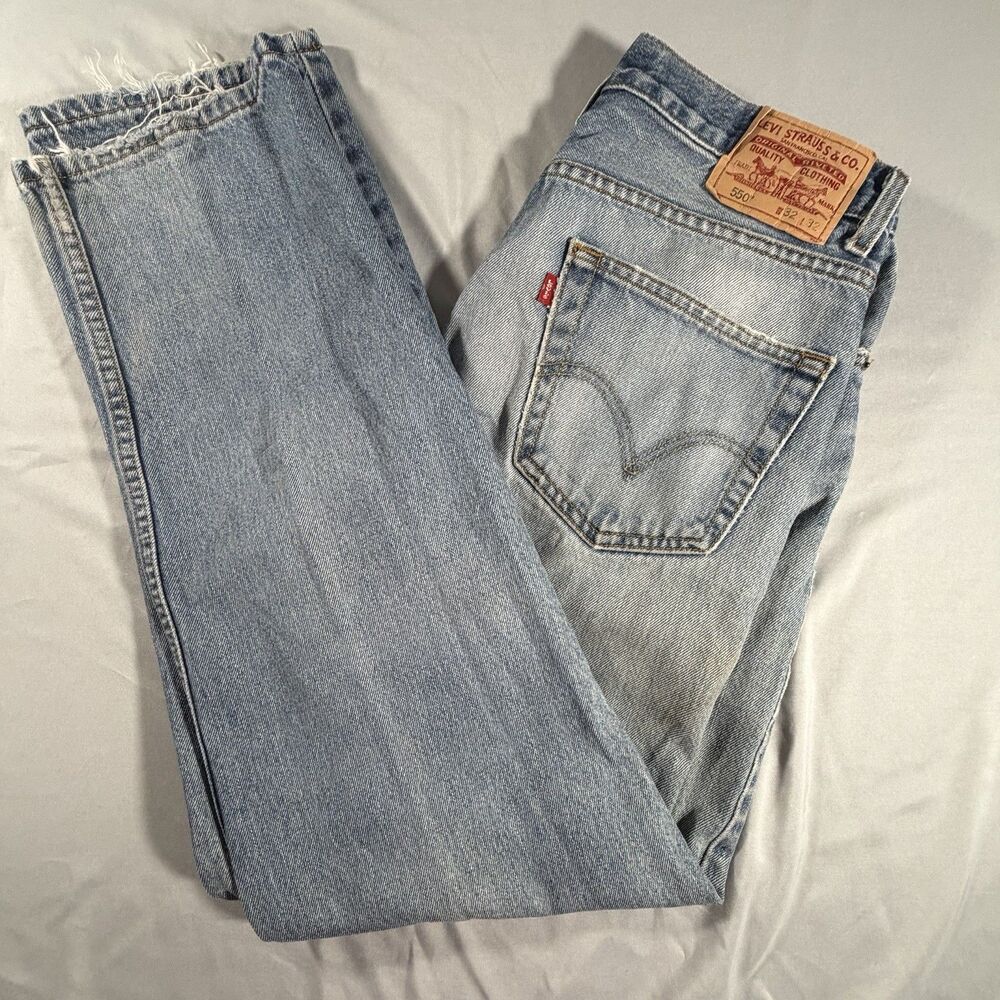 Y2K Levis 550 Distressed Relaxed Fit Jeans Mens 32x32 Light Wash Blue Denim